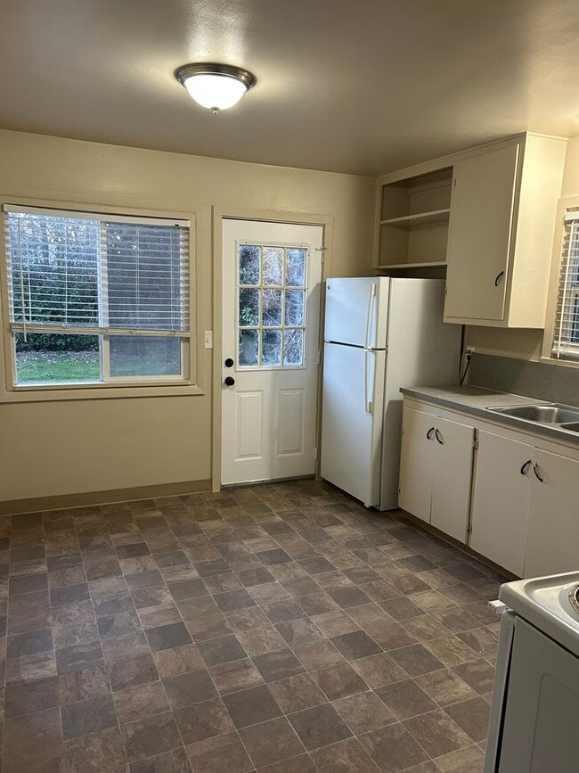 Photo - (889) Beca Ave Cottage - PET FRIENDLY - 2 Bed / 1 Bath