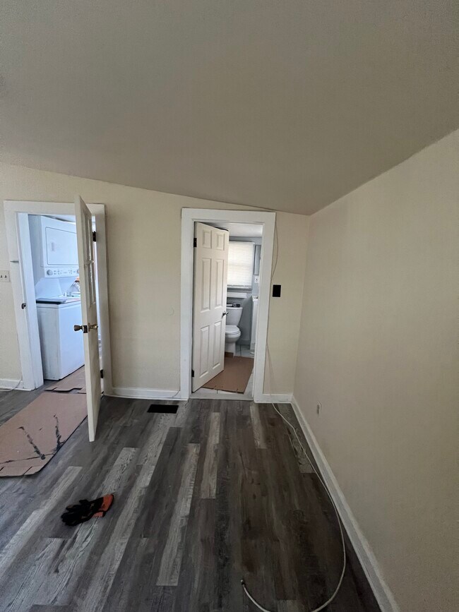 Lavandería y baño del dormitorio - 37 Smith St