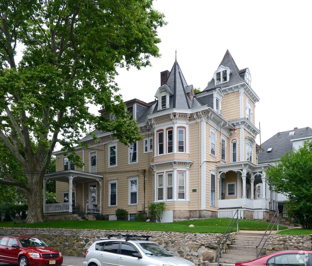 237 Collette St Apartments For Rent in New Bedford, MA