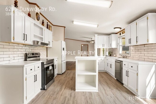 Photo - 6209 Dunwoody Rd