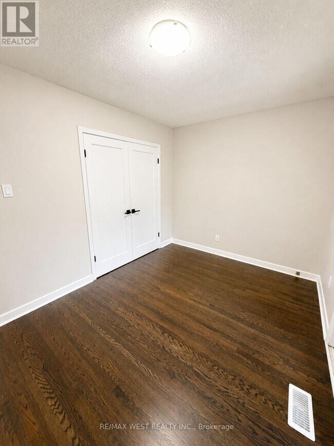 Photo - 120 Bell Dr