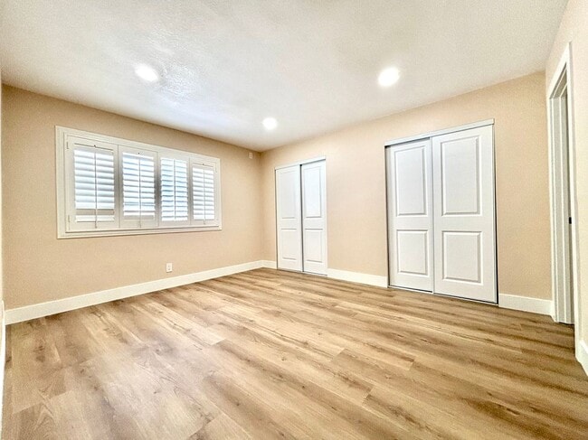 Photo - 2013 Victoria Dr