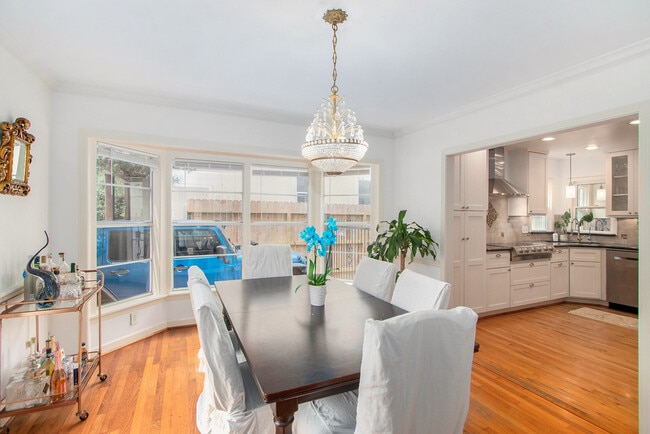 Photo - 2522 Wordsworth St