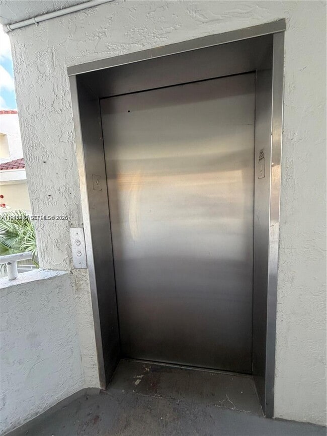 Building Photo - 8205 SW 152nd Ave Unit F416