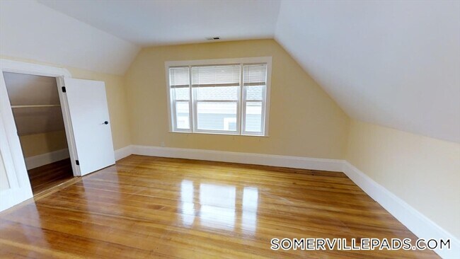 Photo - 48-50 Lowell St. Unidad 3