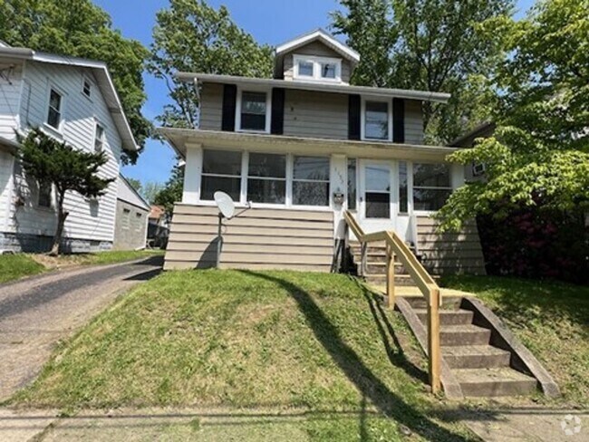 Building Photo - 1155 Big Falls Ave Rental