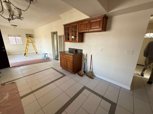 Photo - 224 Gladys Ave