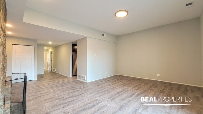 Photo - 604 W Surf St Unidad 3