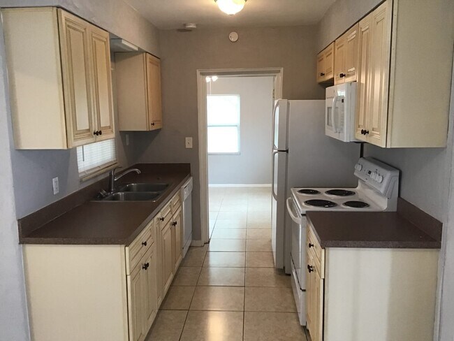 Photo - 4059 28th Ave N