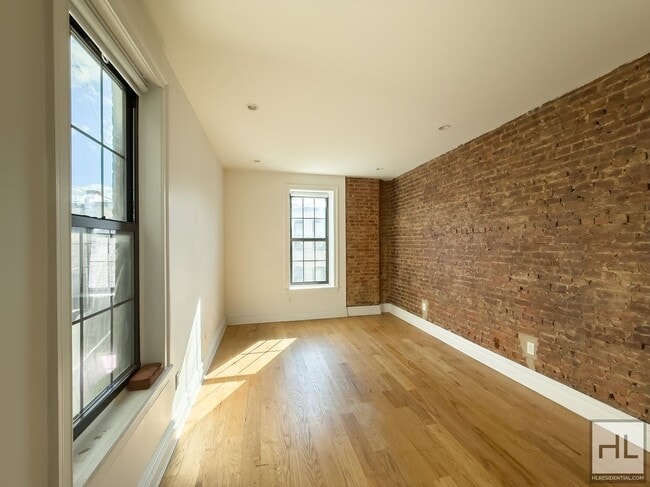 Photo - EASTERN PARKWAY / Remarkable Renovated 4-B... Unit 1