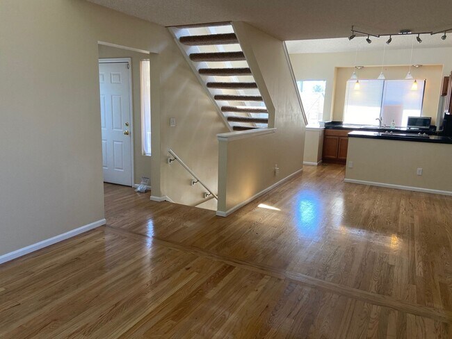 Photo - Beautiful 3 Bedroom 2 Bath Townhome Close to the Mountains!!