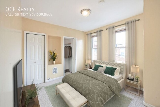 Photo - 2500 E Oakdale St