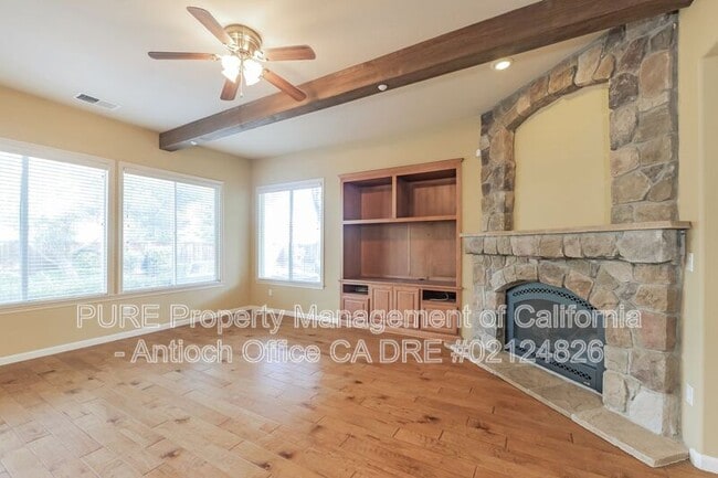 Photo - 2340 Indian Springs Dr