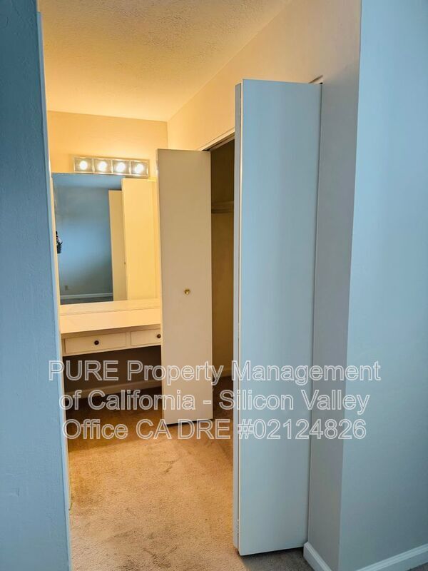 Photo - 5035 Wayland Ave