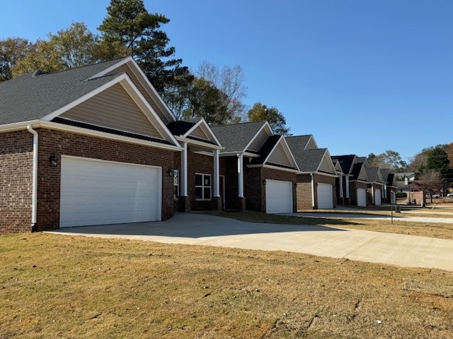 102 Riggins Ln
