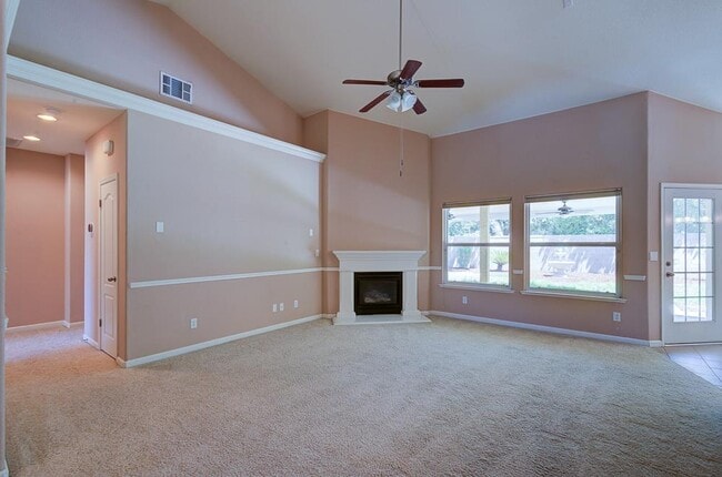 Photo - 1927 N Karen Ave