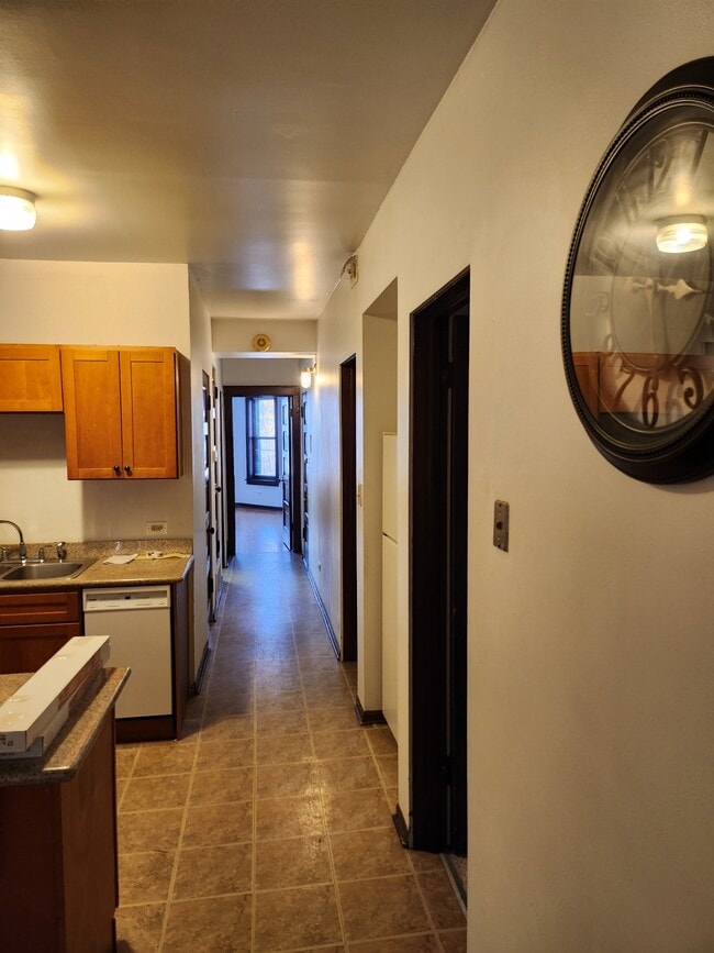 Photo - 3232 S Union Ave Unit 2