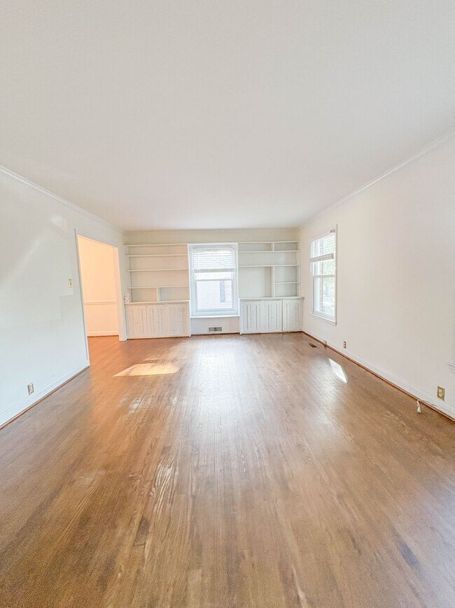 Photo - 3 Bedroom 2 Bathroom with Detached Garage