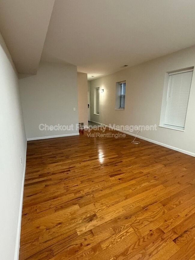 Photo - 5531 Pershing Ave