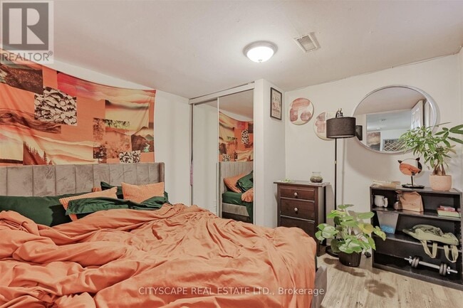 Photo - 193 Coxwell Ave