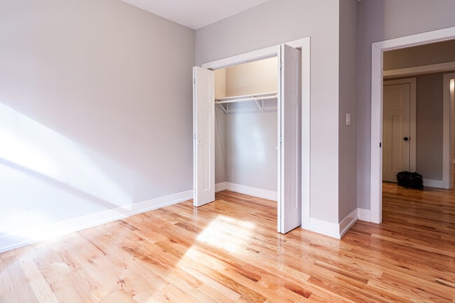 Photo - 3519 N Racine Ave Unit W1