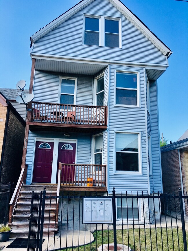 Building Photo - 3434 W Drummond Pl Unit 3