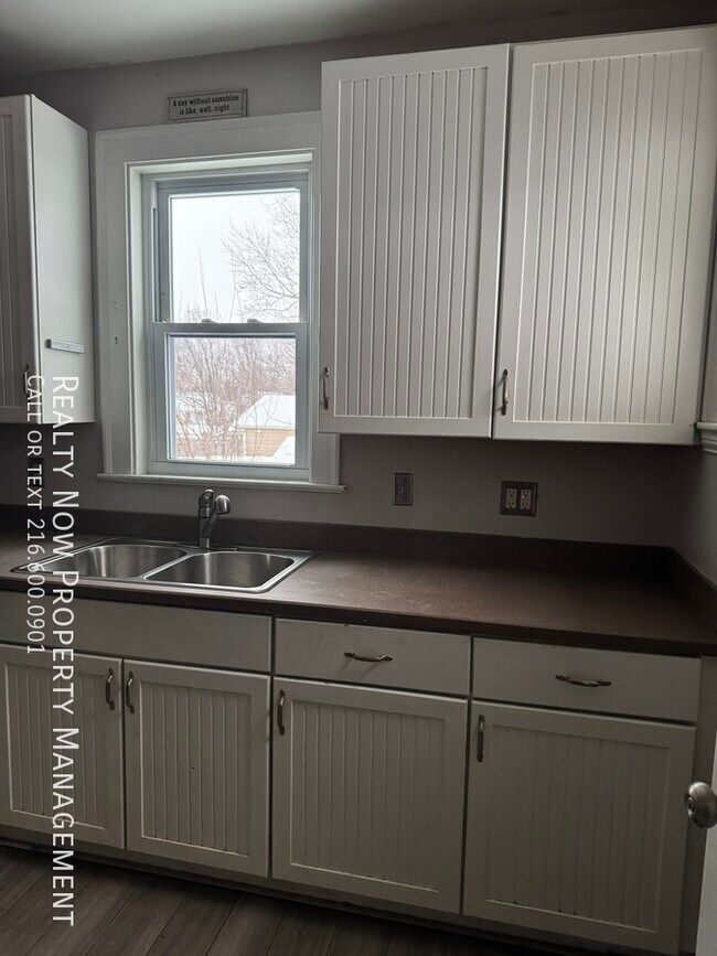 Photo - 9474 Roxbury Rd