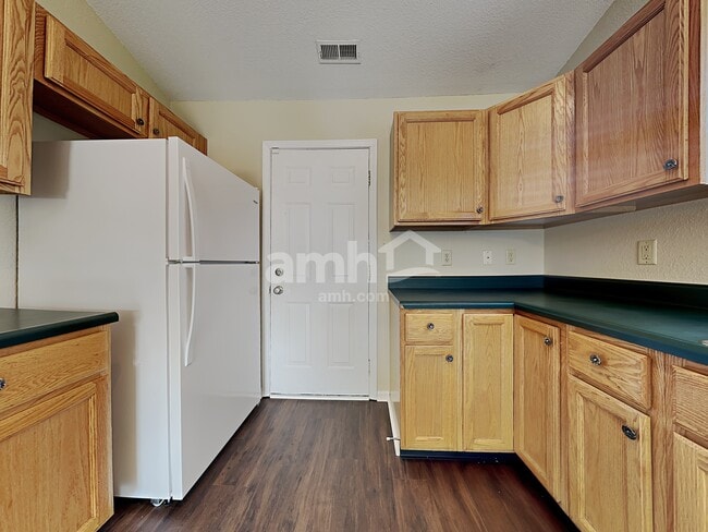 Photo - 5521 Bracken Cir