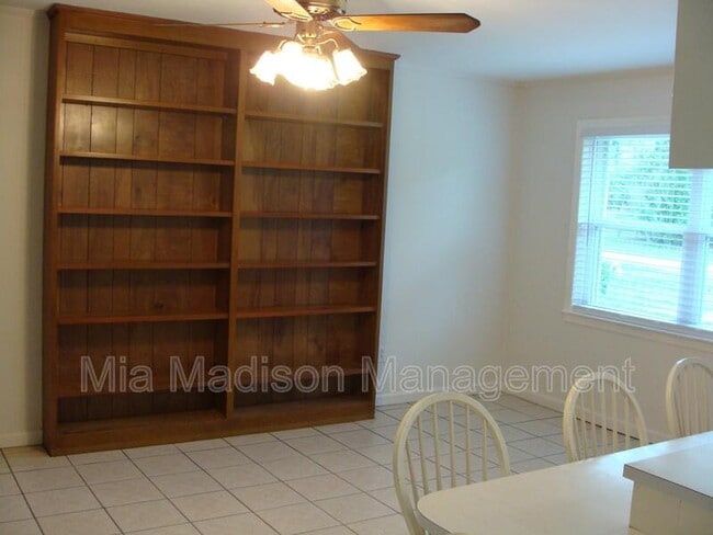 Photo - 112 Jacquelyn Dr