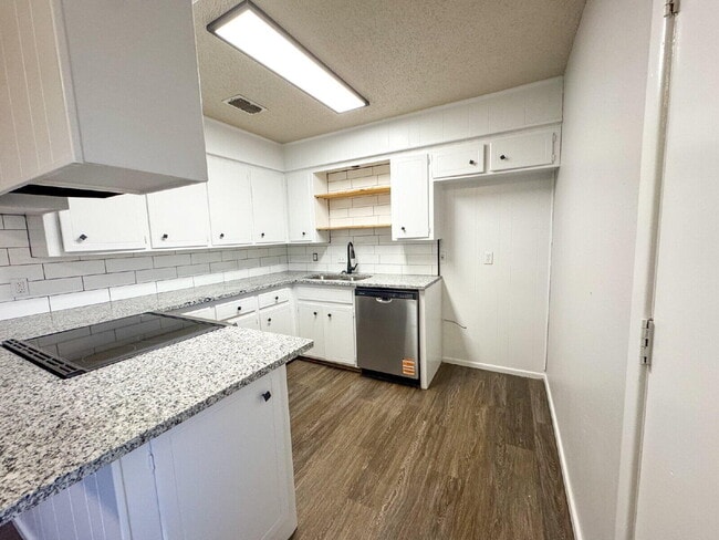 Photo - 3621 54th St