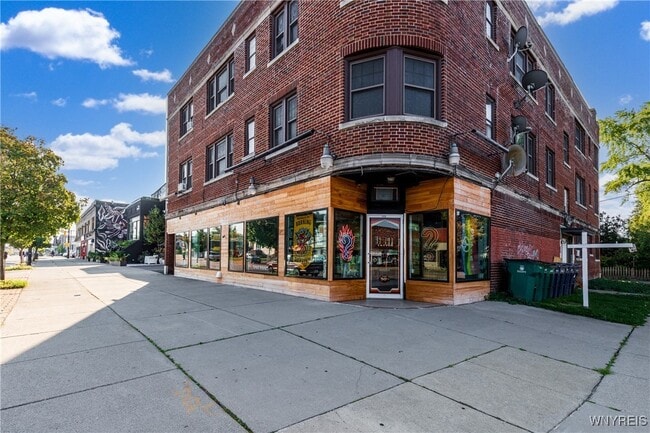 Photo - 1225 Hertel Ave