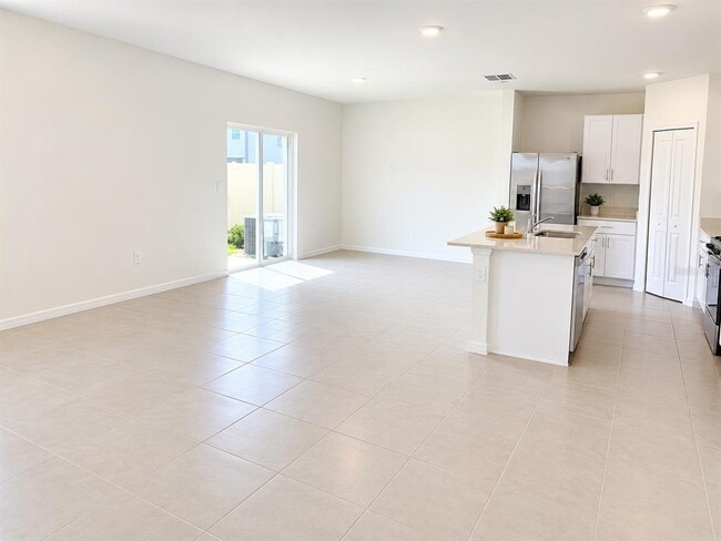 2270 Red Crossbill St