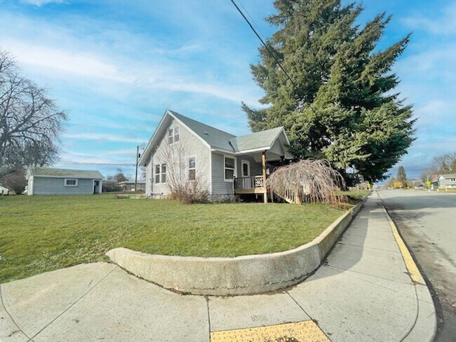 Photo - Charming Multi-Level 3-Bedroom Home in Cheney