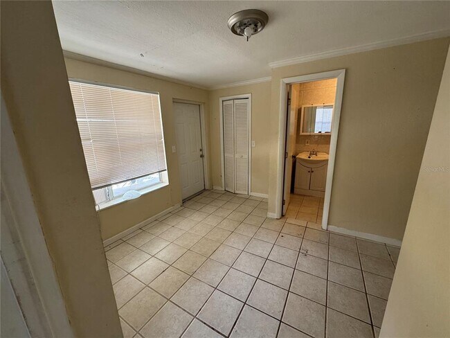 Photo - 104 Base Ave W