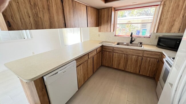 Photo - 10548 86th Ave N