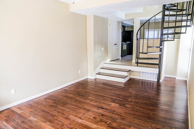 Photo - 512 S Main Ave Unit C