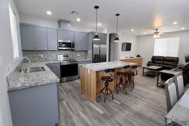 Photo - 4259 W 11th St