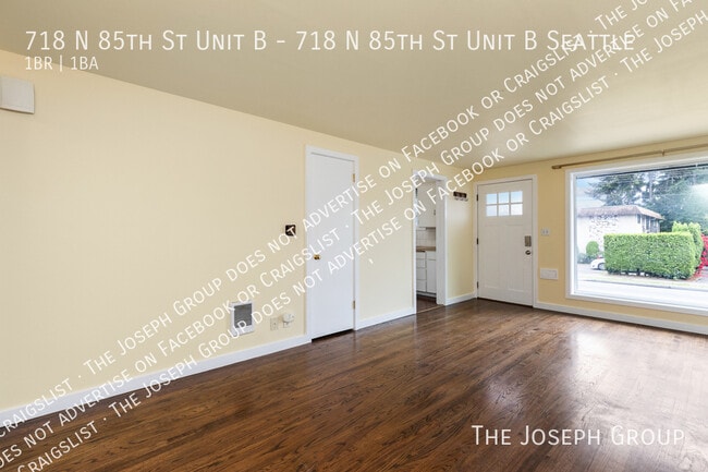 Photo - 718 N 85th St Unidad 718 N 85th St B Seattle