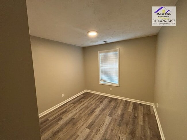 Photo - 1002 Brookhollow Dr Unit 5