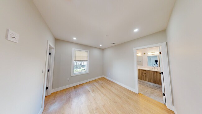 Photo - 93 Williston Rd Unit 2