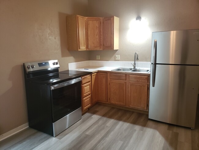 Photo - Metro Apartments