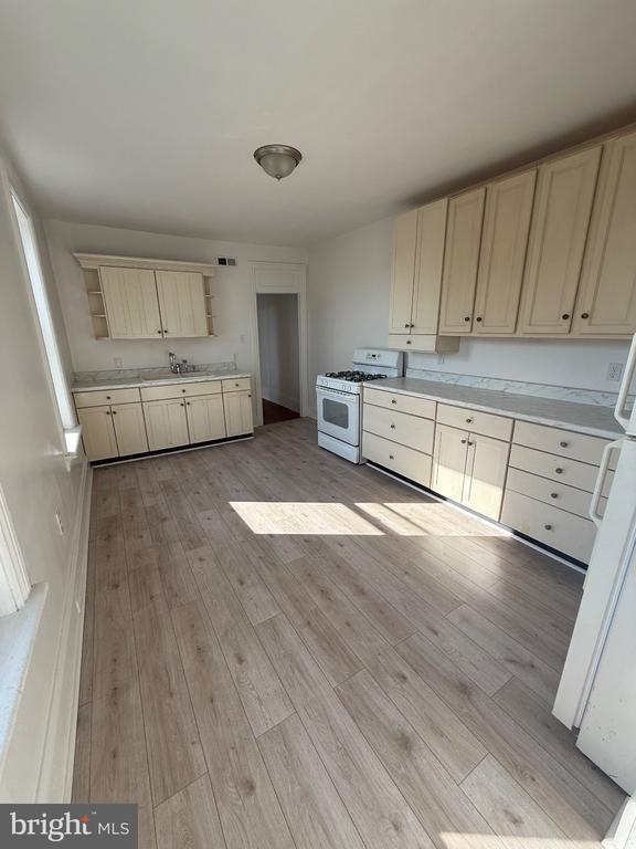 Photo - 331 Maclay St Unit 2