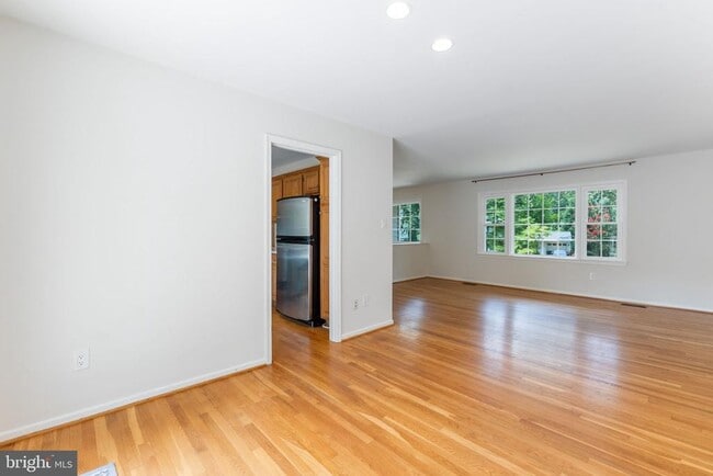Photo - 1731 Tamerisk Ct