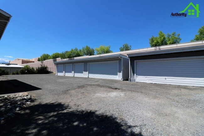 Photo - 900 Jamieson Ct Unit 1