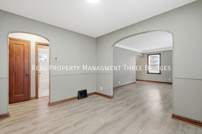 Photo - 249 S Hartnett Ave