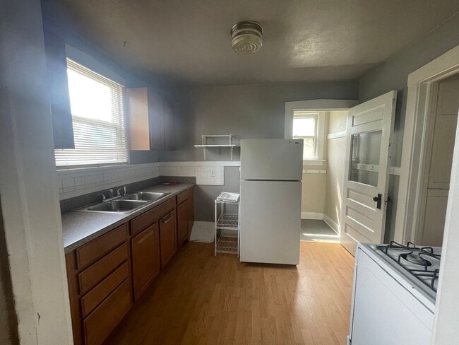 Photo - 2025 9th Ave Unit Main