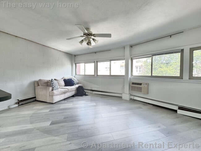 Photo - 348 Franklin St Unit #4D