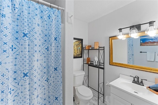 Photo - 914 8th St N