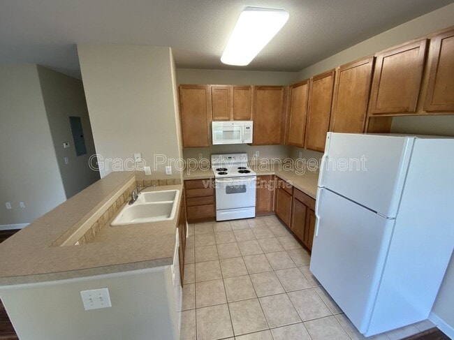 Photo - 4645 Hahns Peak Dr Unidad 102