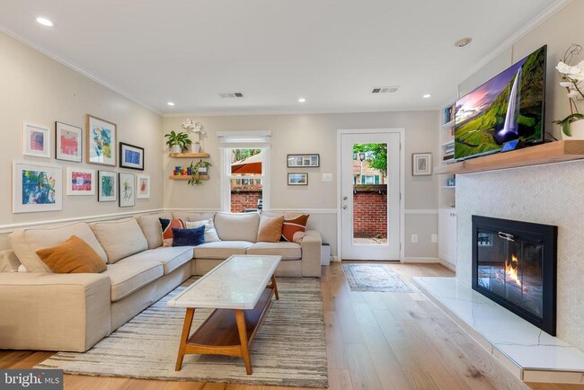 Photo - 1126 N Taylor St